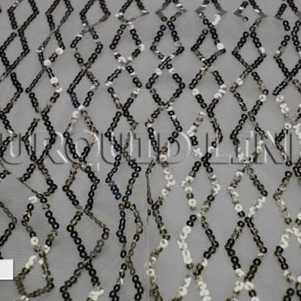 Vortex Sequins Table Linen in Silver