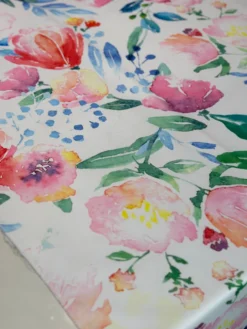 Watercolor Bouquet (Poly Print) Table Linen